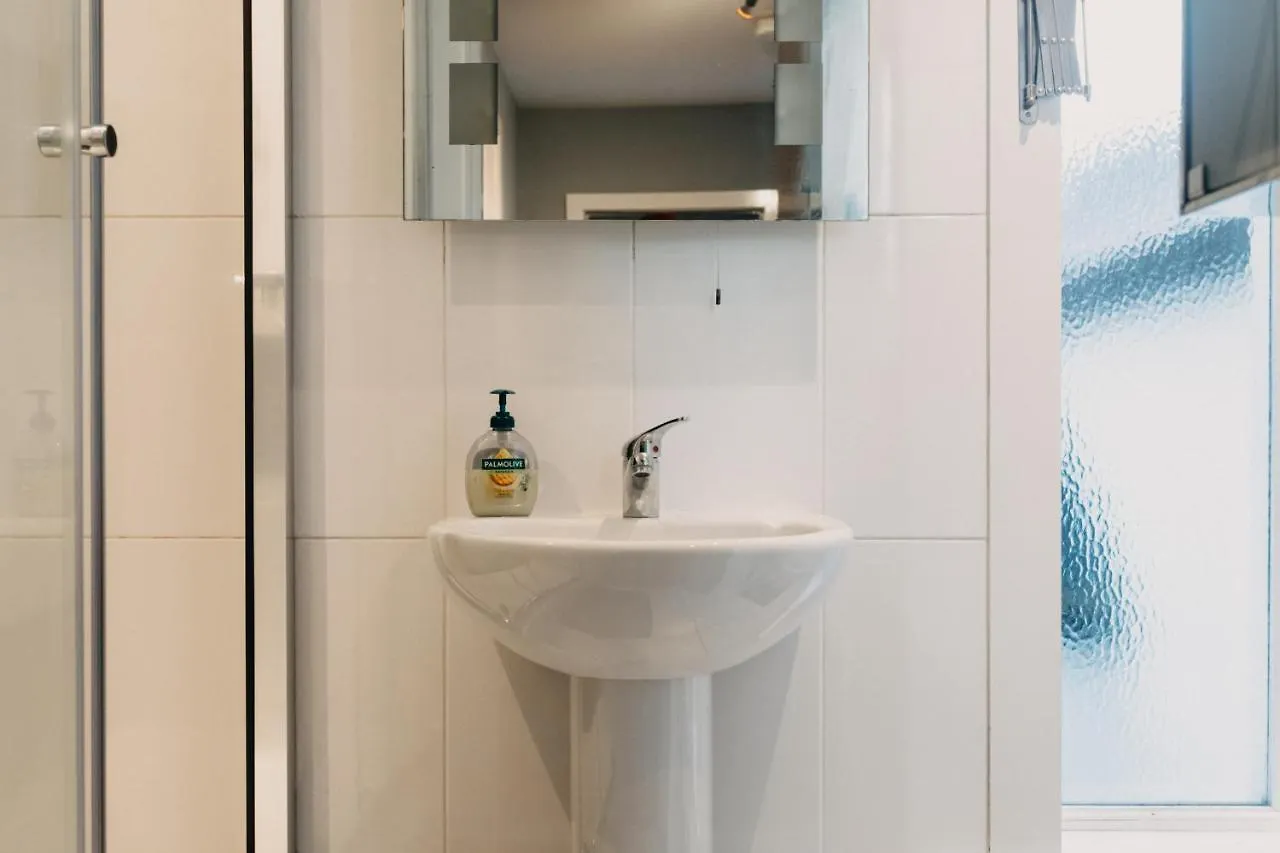 Belfast City Self Catering 3 Bedroom Town House