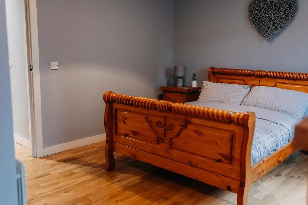 Belfast City Self Catering 3 Bedroom Town House Holiday home