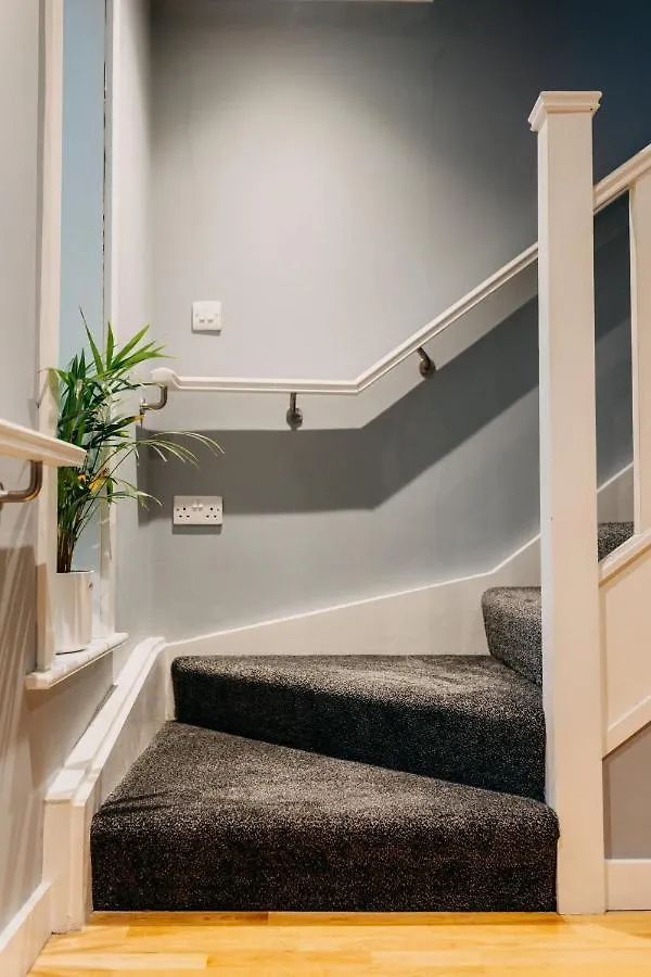 Belfast City Self Catering 3 Bedroom Town House